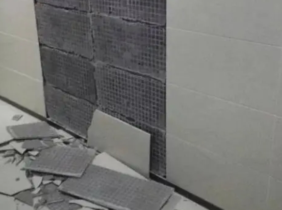 秀峰瓷砖空鼓维修公司分享下秀峰墙砖松动维修的知识